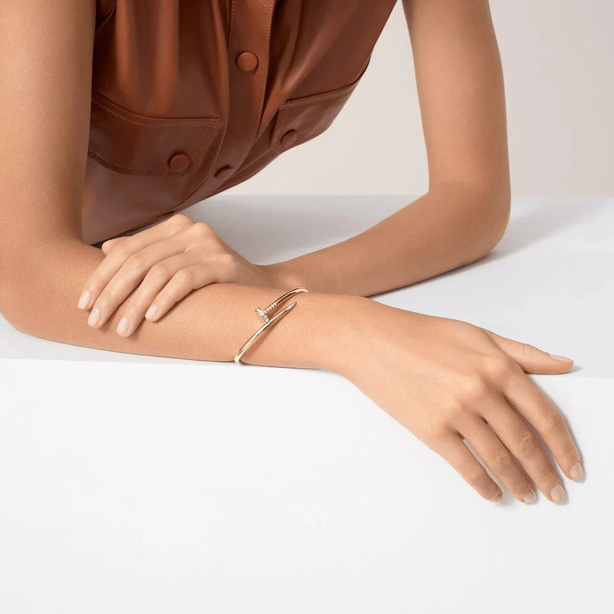 Nail Bracelet With CZ Diamond I95462