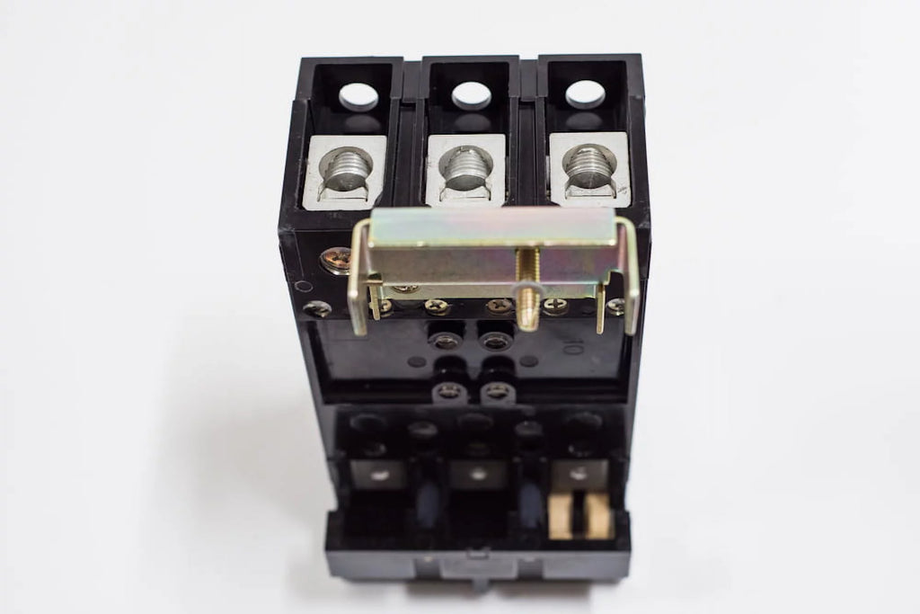 240-Volt 225-Amp Molded Case Circuit Breaker U832387
