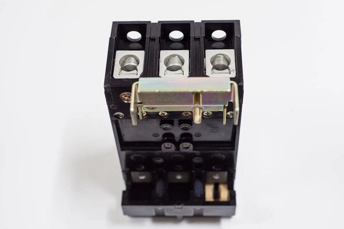 240-Volt 225-Amp Molded Case Circuit Breaker U832387