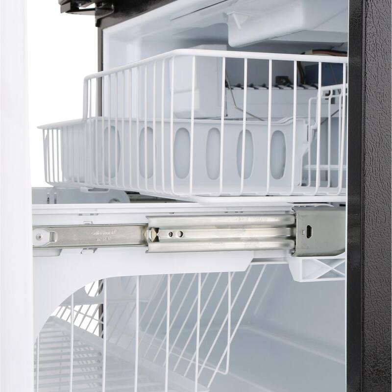 Counter Depth French Door Refrigerator Q501