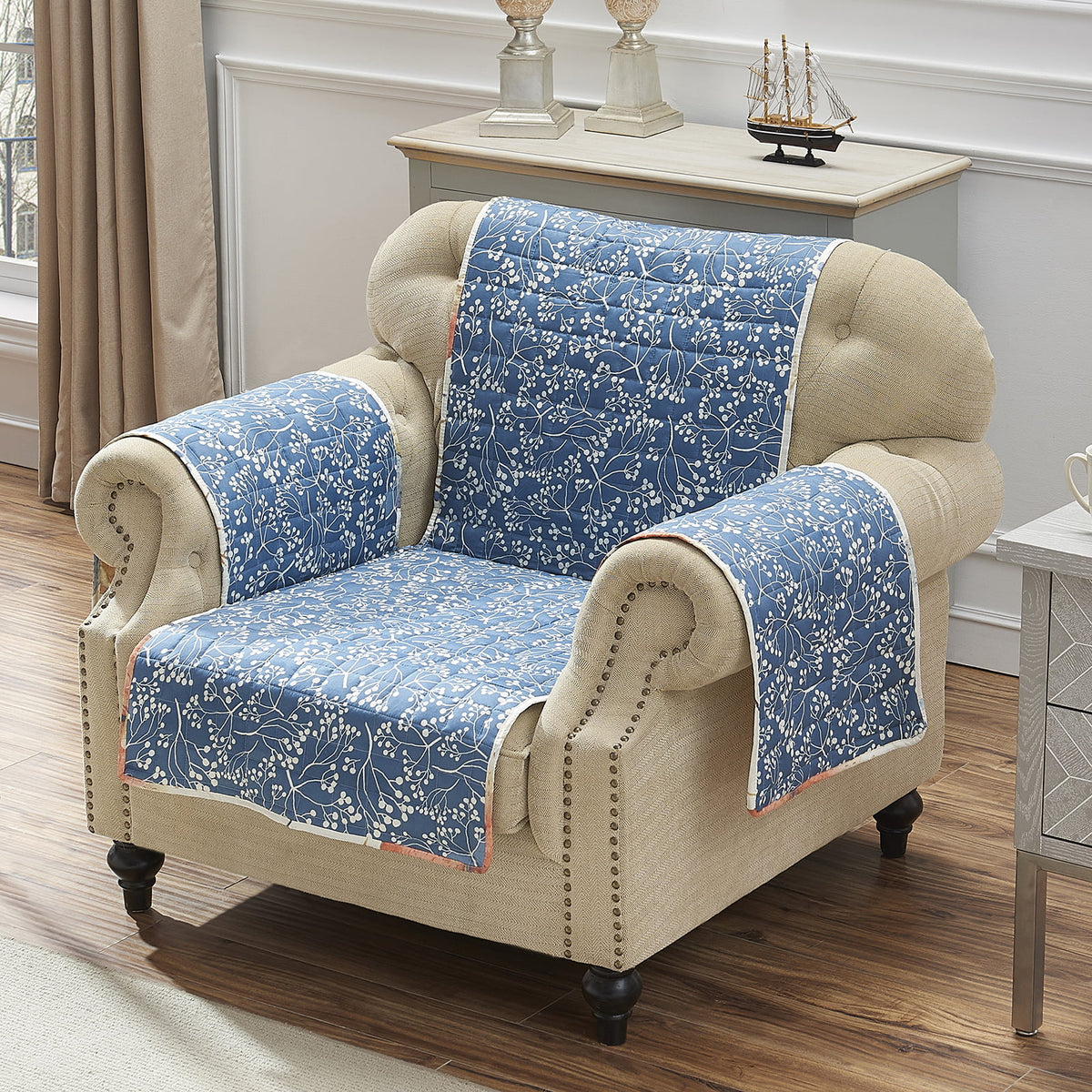 Off-White Polyester Sofa Slipcovers O64286