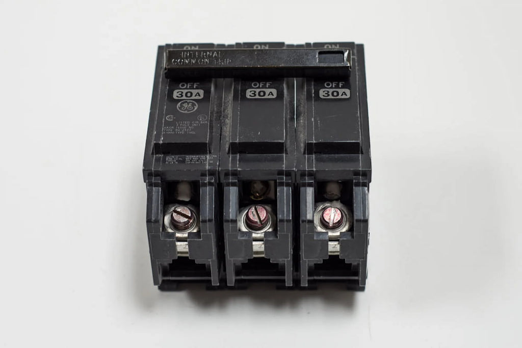 35A Plug In Circuit Breaker Y869