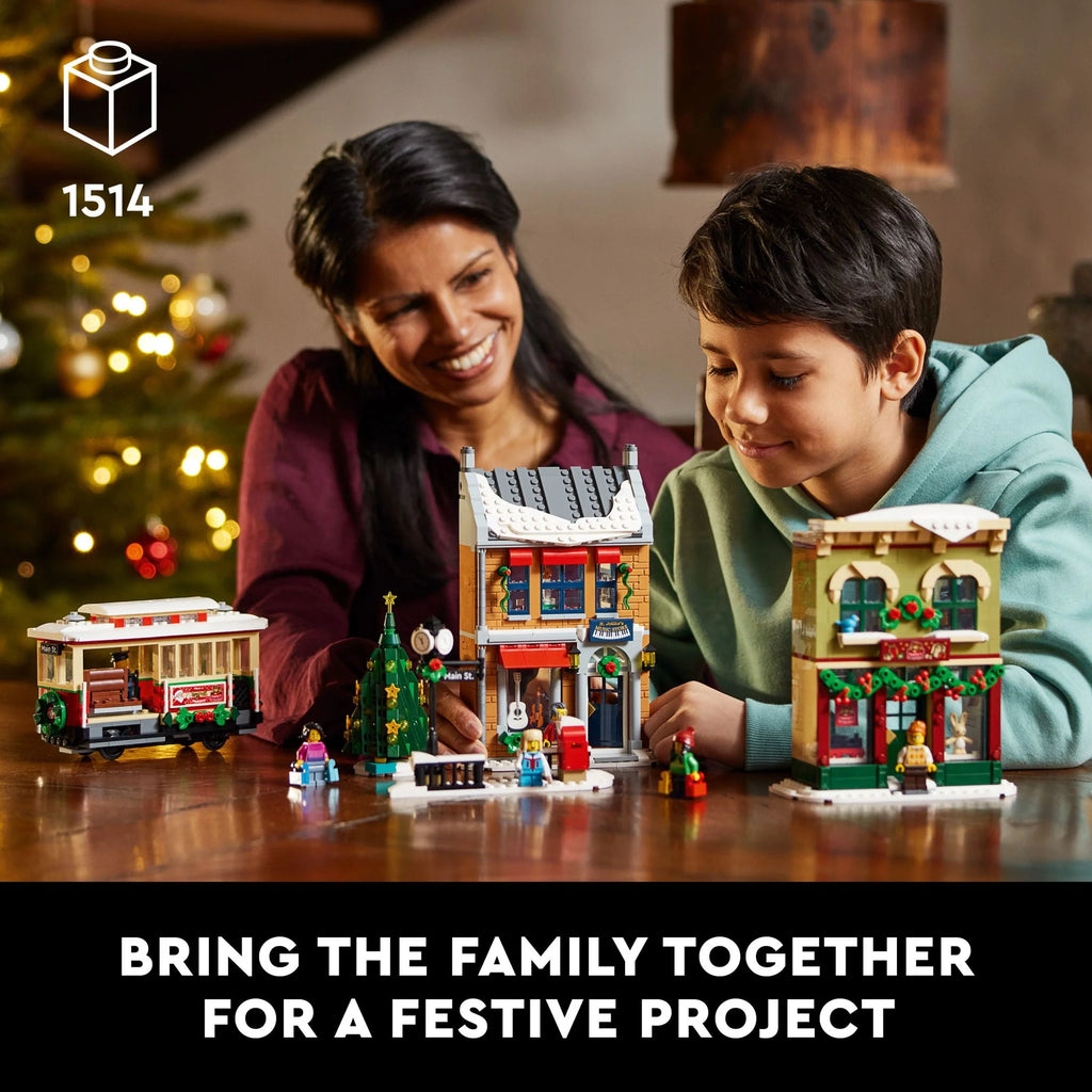 Building Set with Shops, Streetcar and 6 Minifigures X824368