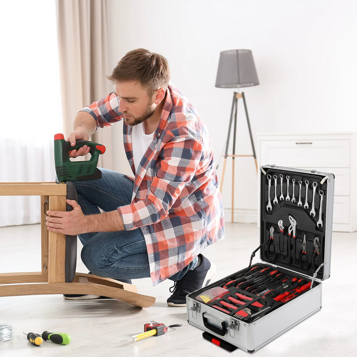799 Pcs Hand Tool Set with Trolley Case J611