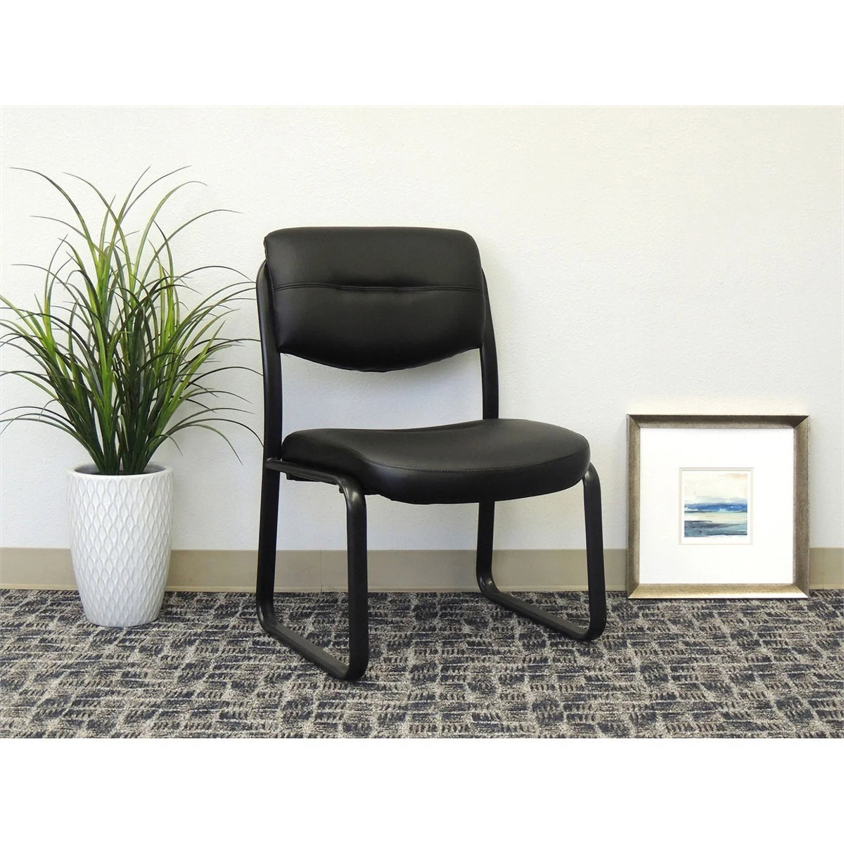 Black Leather Guest Chair P976