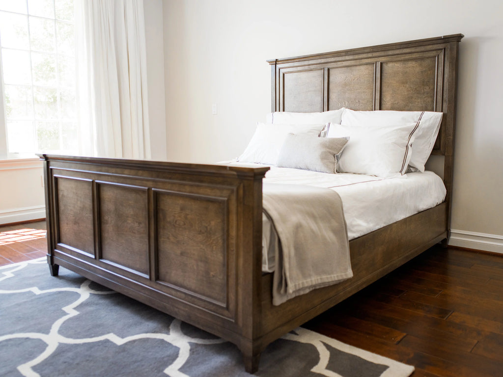 Weathered Oak Queen Bed O120