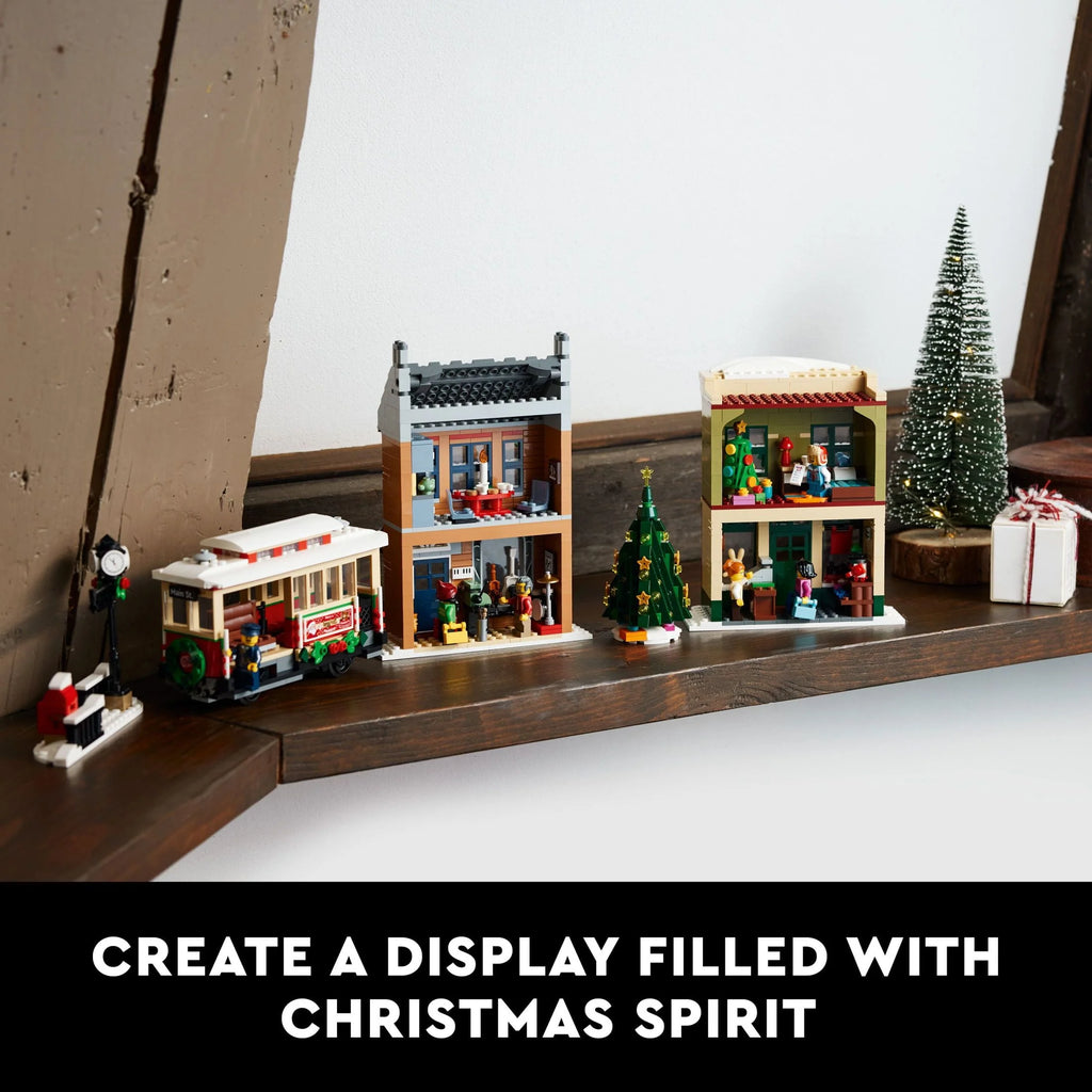 Building Set with Shops, Streetcar and 6 Minifigures X824368