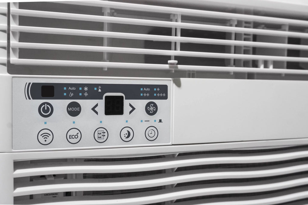 8000 BTU White Window AC C2979