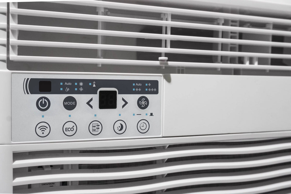 8000 BTU White Window AC C2979