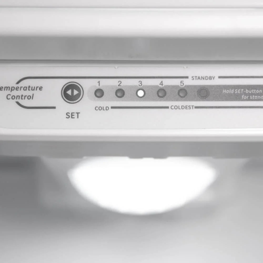 White 18.0 cu. ft. Frost-Free Refrigerator W35781