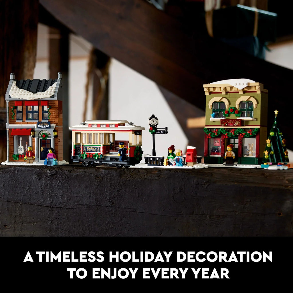 Building Set with Shops, Streetcar and 6 Minifigures X824368