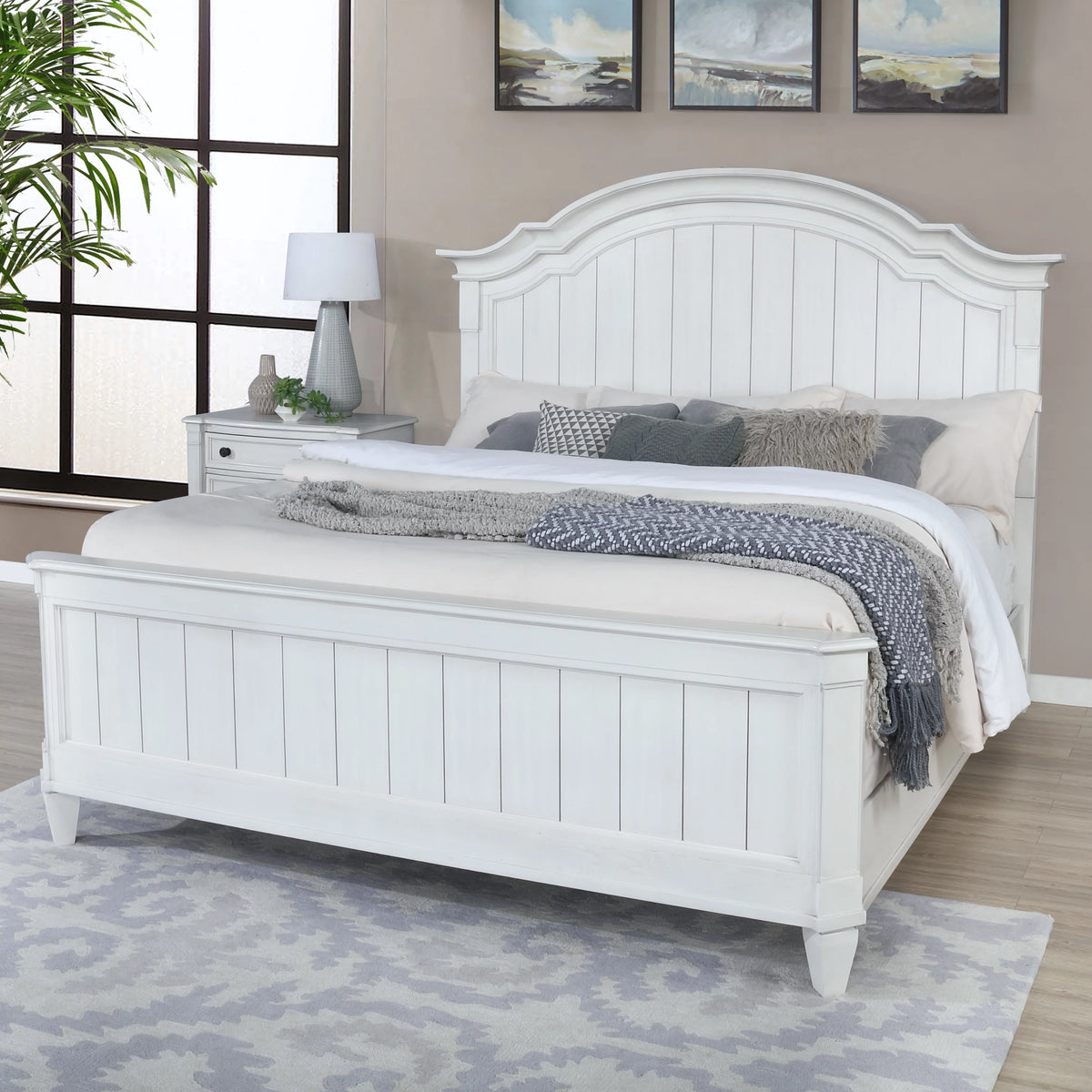 Wood King Bed with Dresser, Mirror, Two Nightstands, and Chest T7058